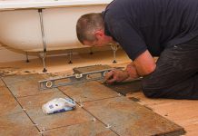 Usługi ogólnobudowlane płytki podłogowe montaż s1