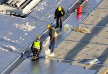 Zmiany w prawie budowlanym roboty na dachu s1