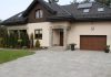 Podjazd z kostki brukowej – atrakcyjne i praktyczne rozwiązanie obniżanie kosztów budowy s1