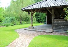 Postarzane kostki brukowe – recepta na rustykalny ogród superbruk s1